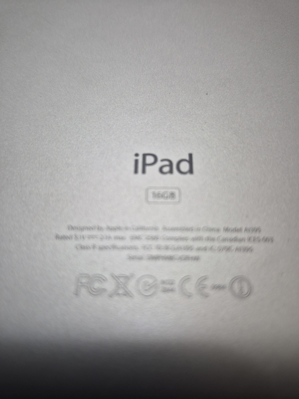 Apple iPad 2nd Gen 16GB, Wi-Fi, 9.7in - [Black] (A1395) iOS 9.3.5 W/Charger EUC - Picture 6 of 7